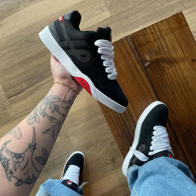 Öus Imigrante Série X Preto Branco Tomate Essencial